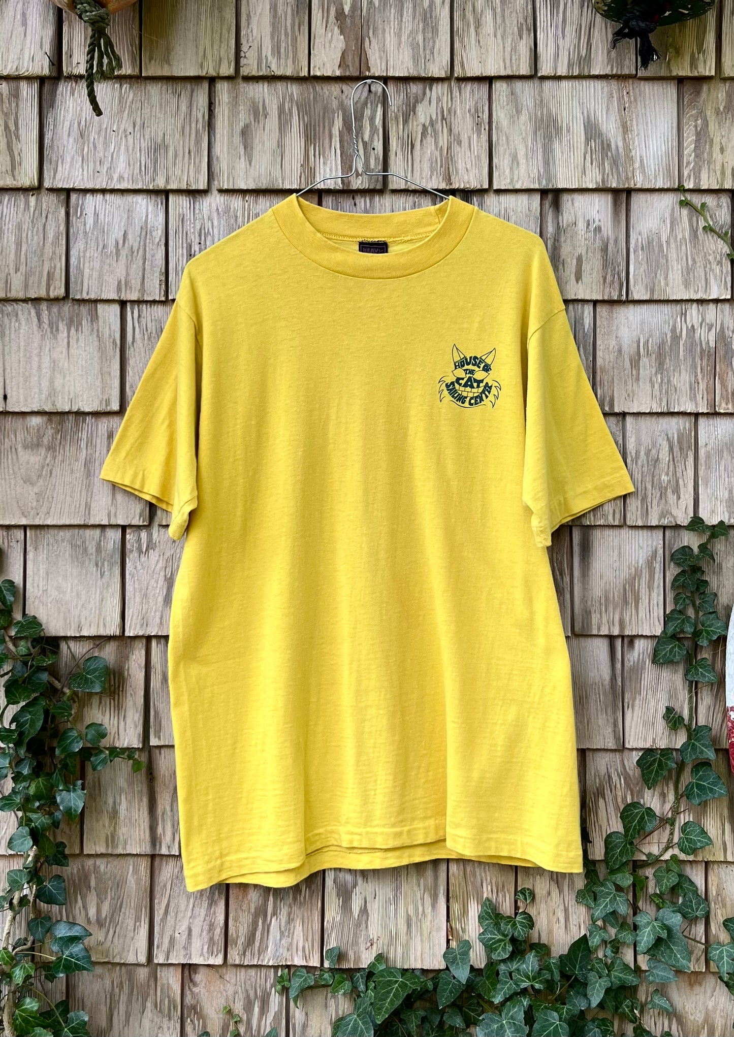 70s House of the Cat Sailing Center Mile High Hobie Regatta Huntington Lake California T-Shirt (M/L)