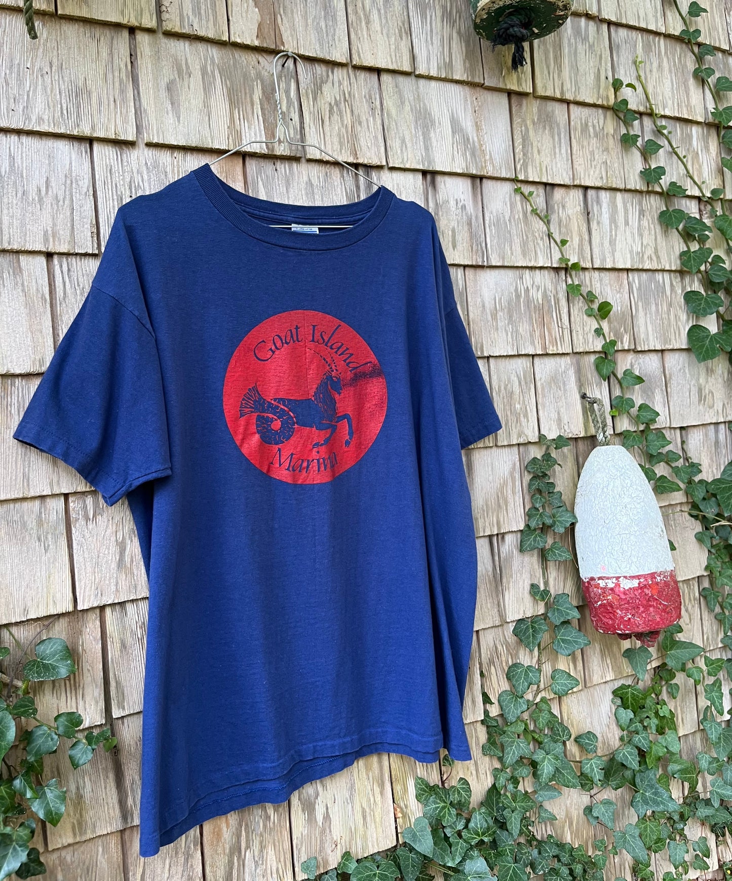80s Goat Island Marina Newport Rhode Island T-Shirt (L/XL)