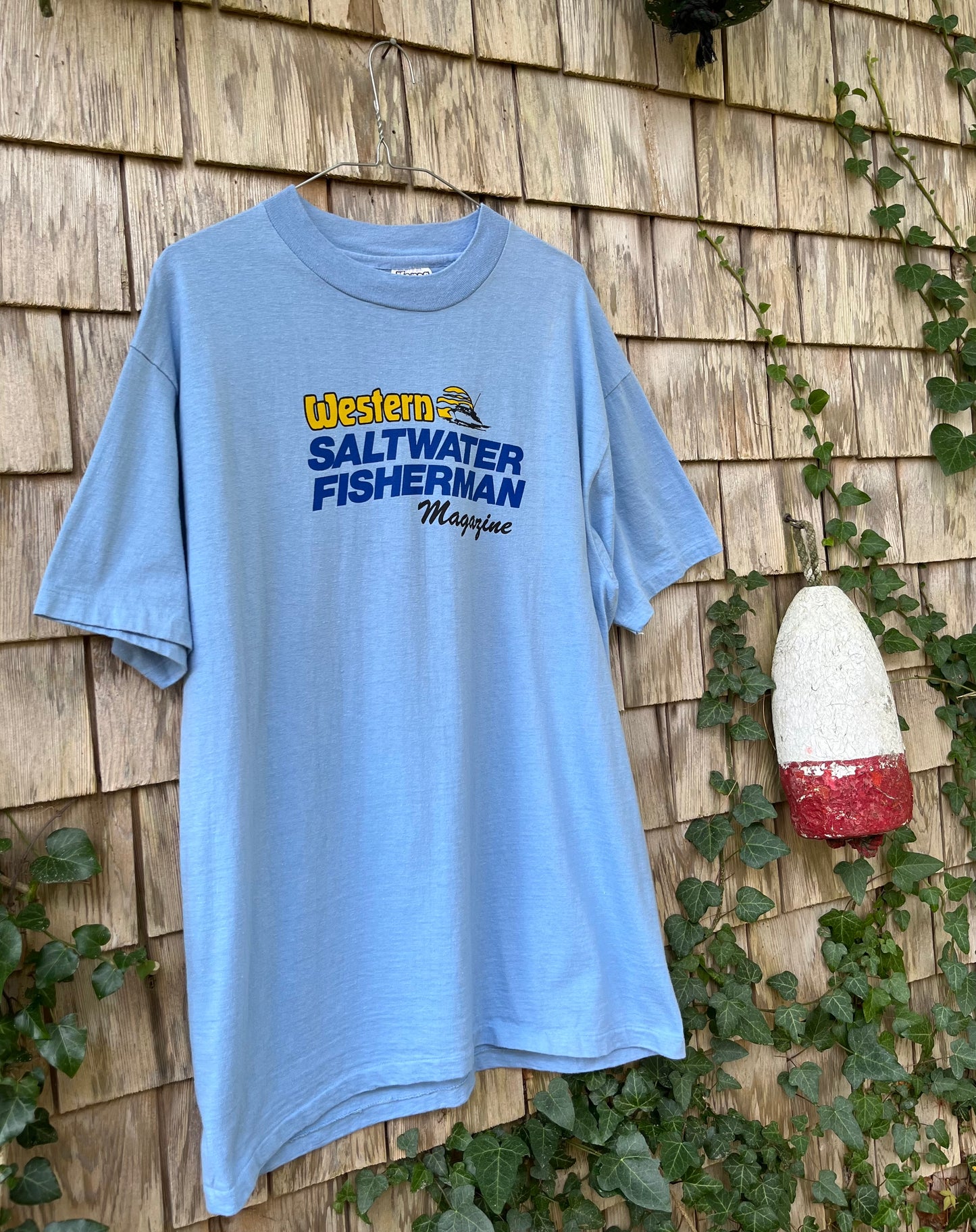 80s Western Saltwater Fisherman Magazine ‘...Surrounded by Turkeys’ T-Shirt (L)