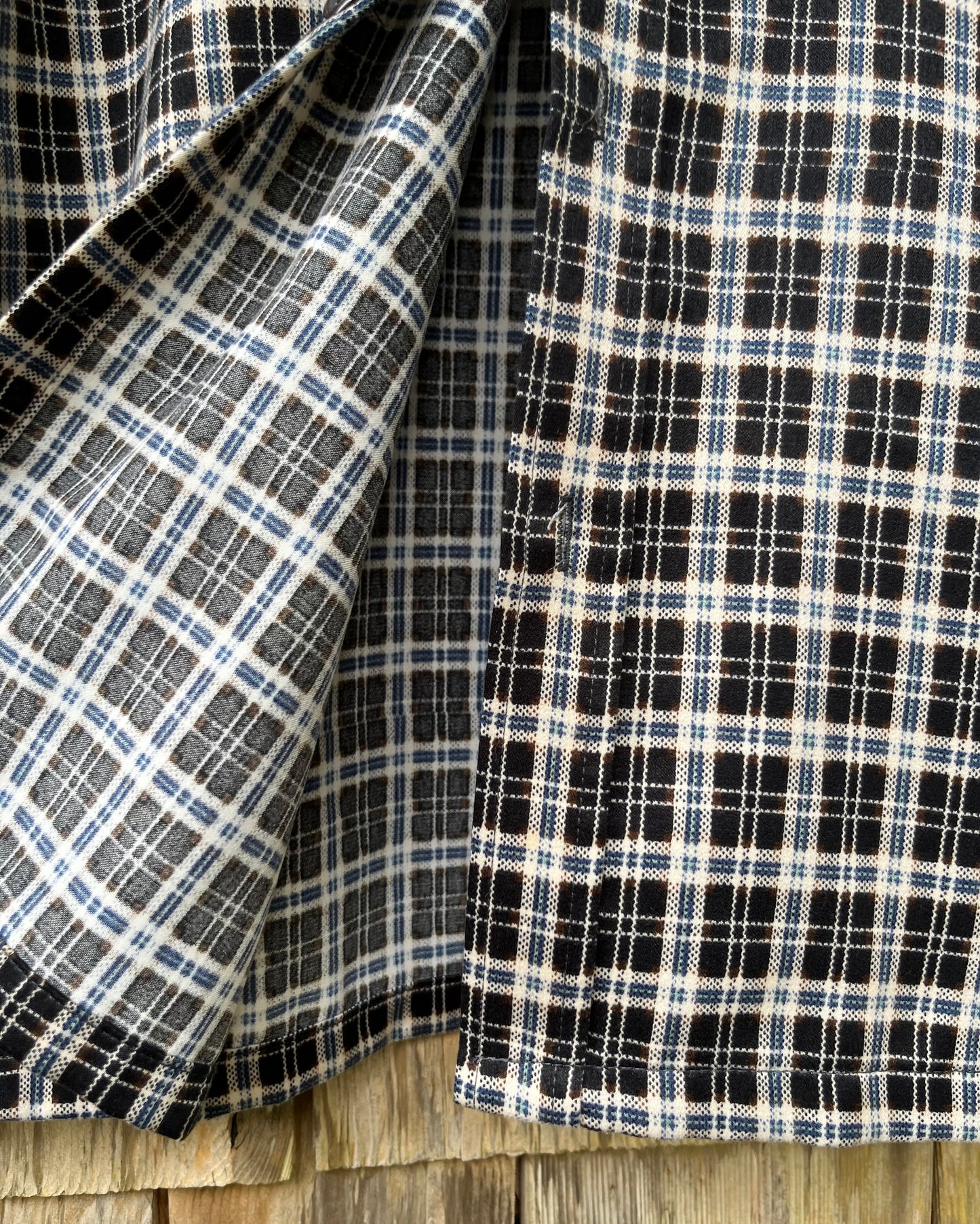 80s Big News Print Flannel Button Front Shirt (M)