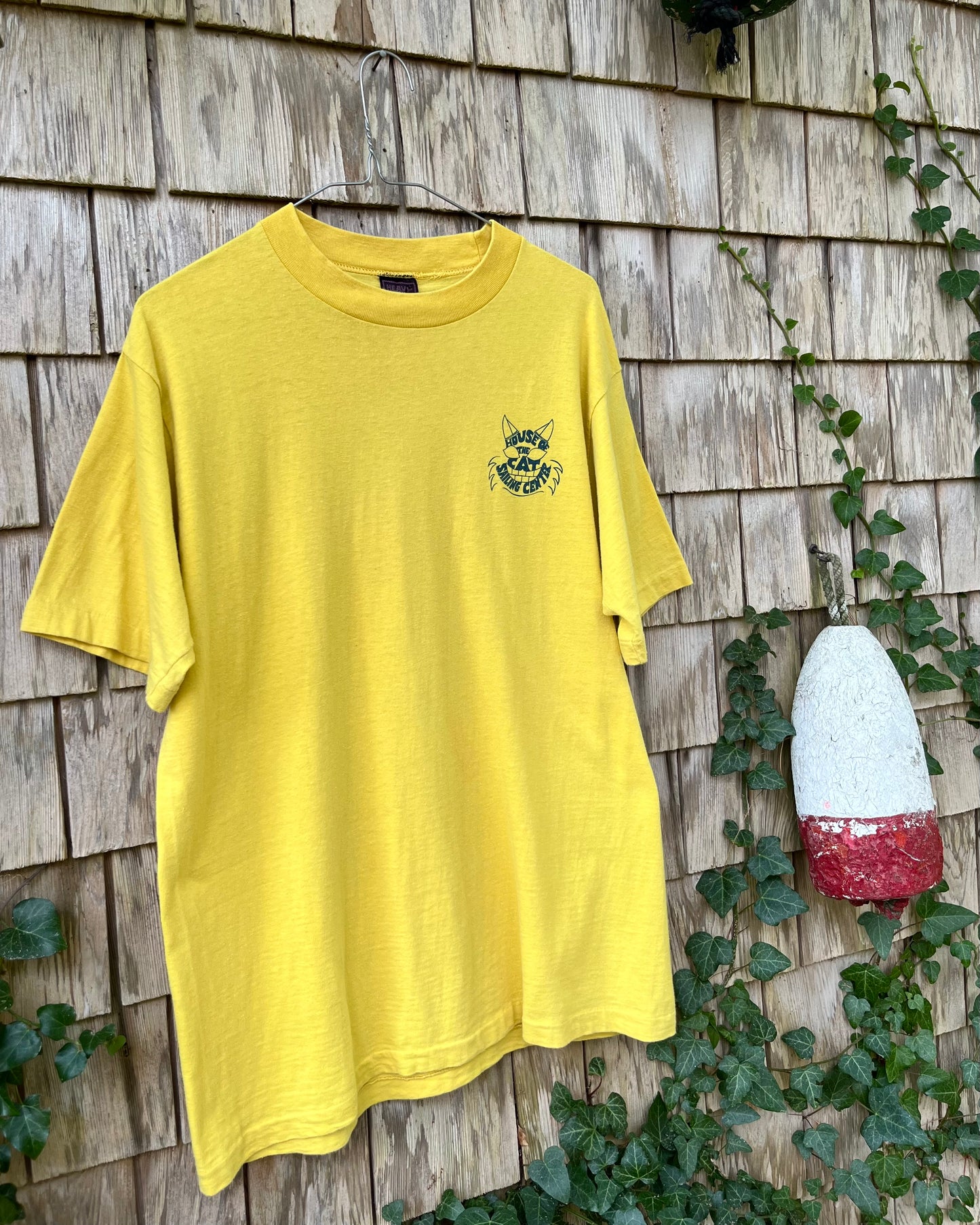 70s House of the Cat Sailing Center Mile High Hobie Regatta Huntington Lake California T-Shirt (M/L)