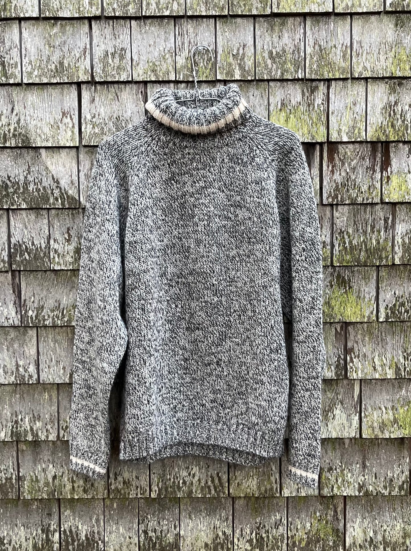 90s L.L. Bean Wool Blend Turtleneck Sweater (L)