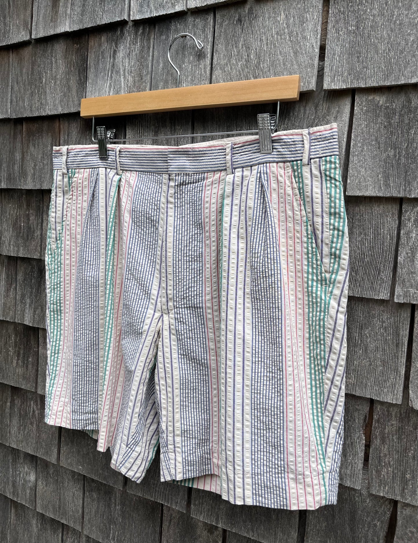 ~80s Brooks Brothers Seersucker Stripe Pleated Front Shorts (34/8”)