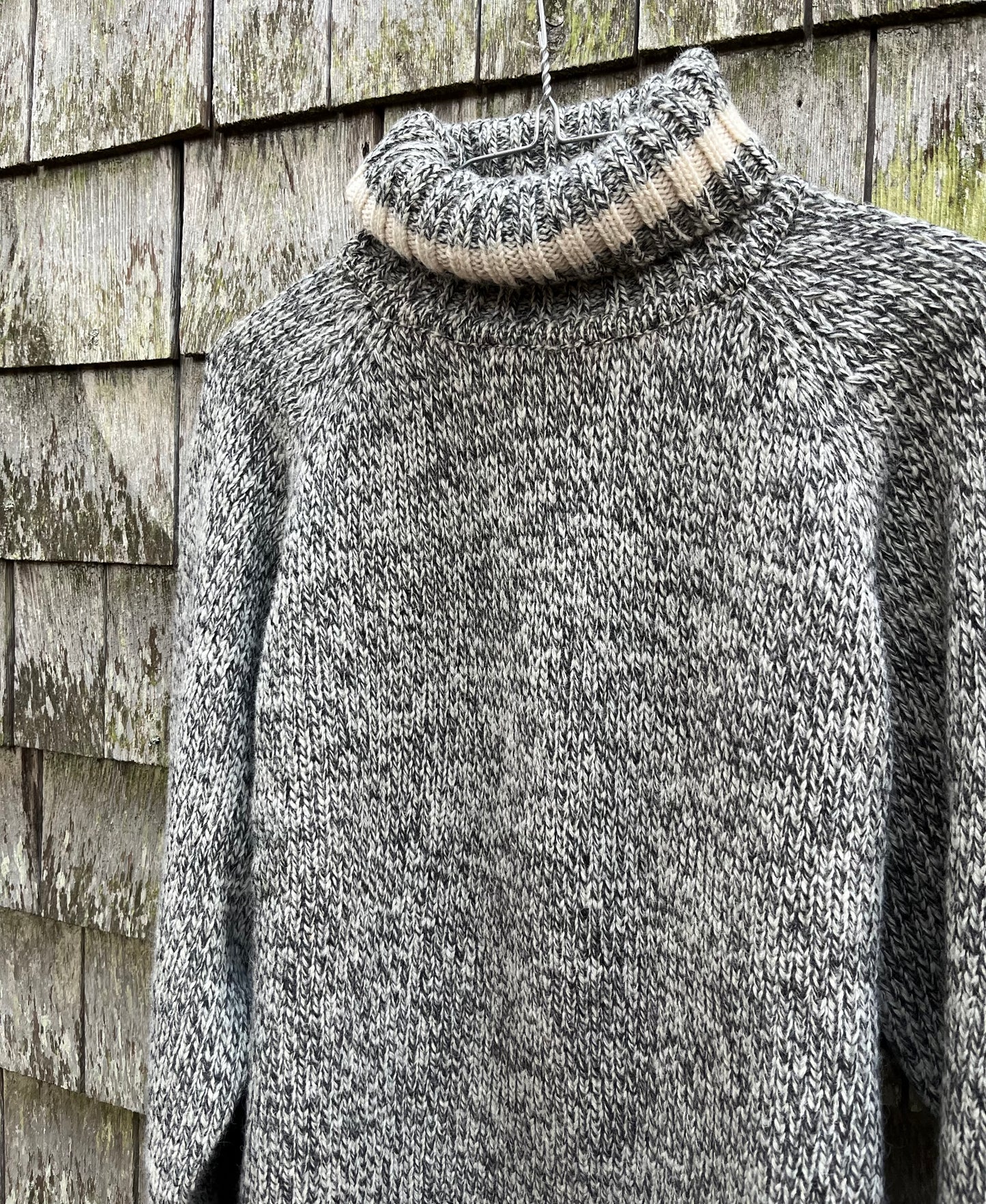 90s L.L. Bean Wool Blend Turtleneck Sweater (L)