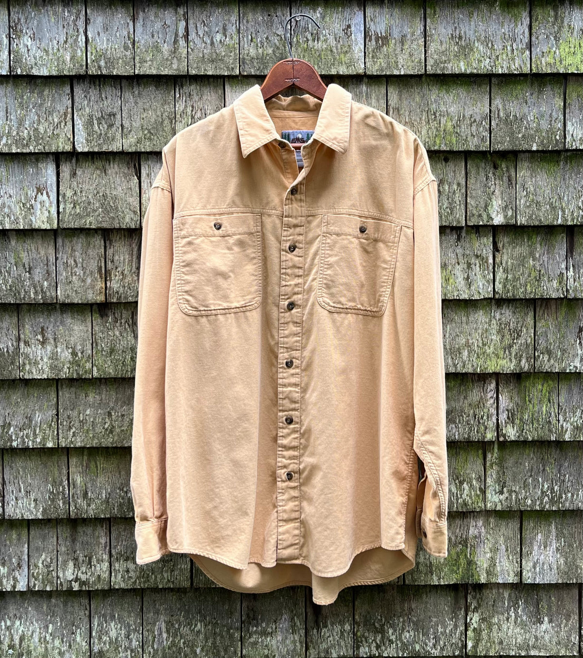 90s Eastern Mountain Sports Narrow Wale Corduroy Button Up Shirt (L/XL)