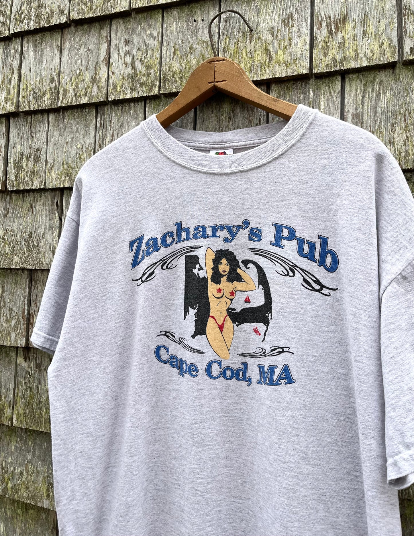 00s Zachary’s Pub Mashpee Cape Cod T-Shirt (L)
