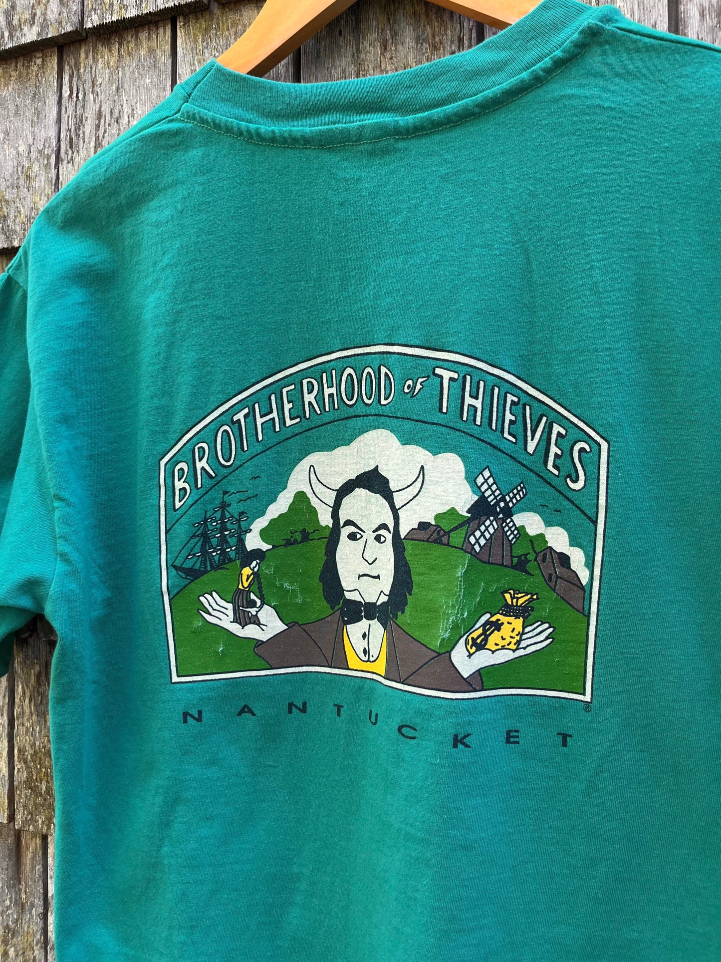 90s Brotherhood of Thieves Whaling Bar & Tavern Nantucket T-Shirt (M)