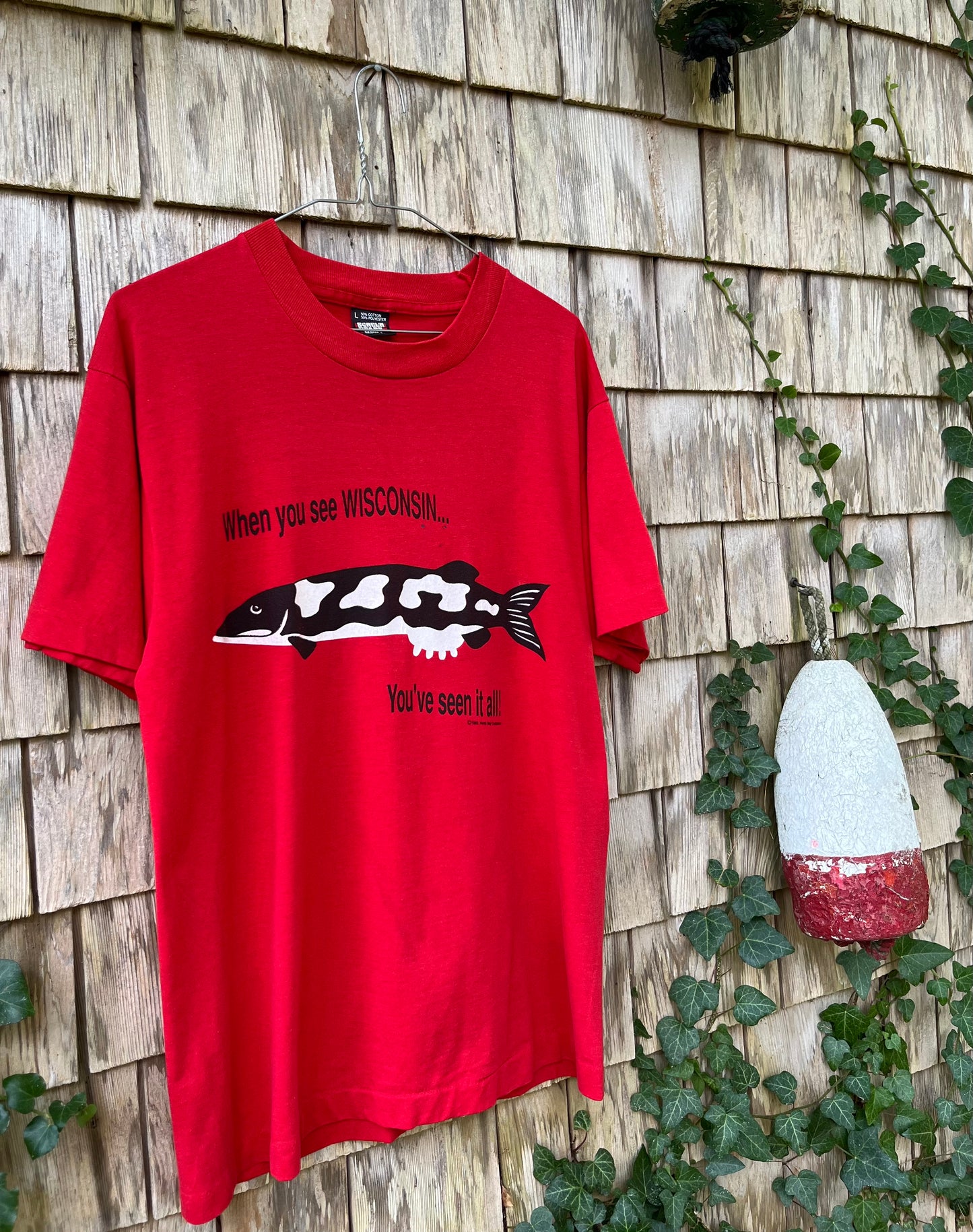 90s Wisconsin Cow Print Musky T-Shirt (M)