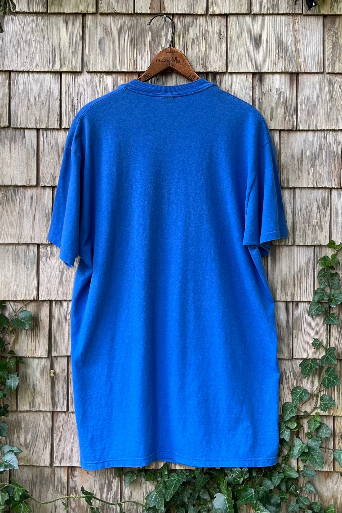 90s Larsen's The Net Result Seafood Market Martha’s Vineyard T-Shirt (L)