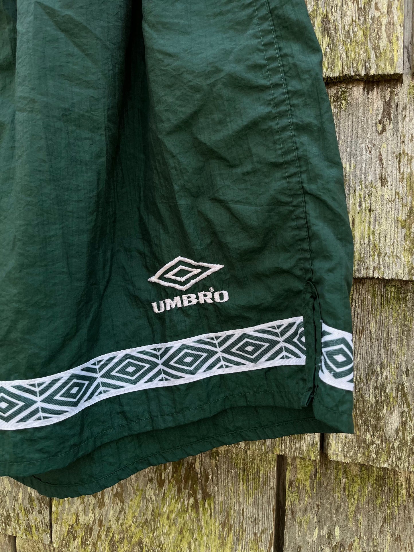 90s Umbro Nylon Drawstring Shorts (L/XL)