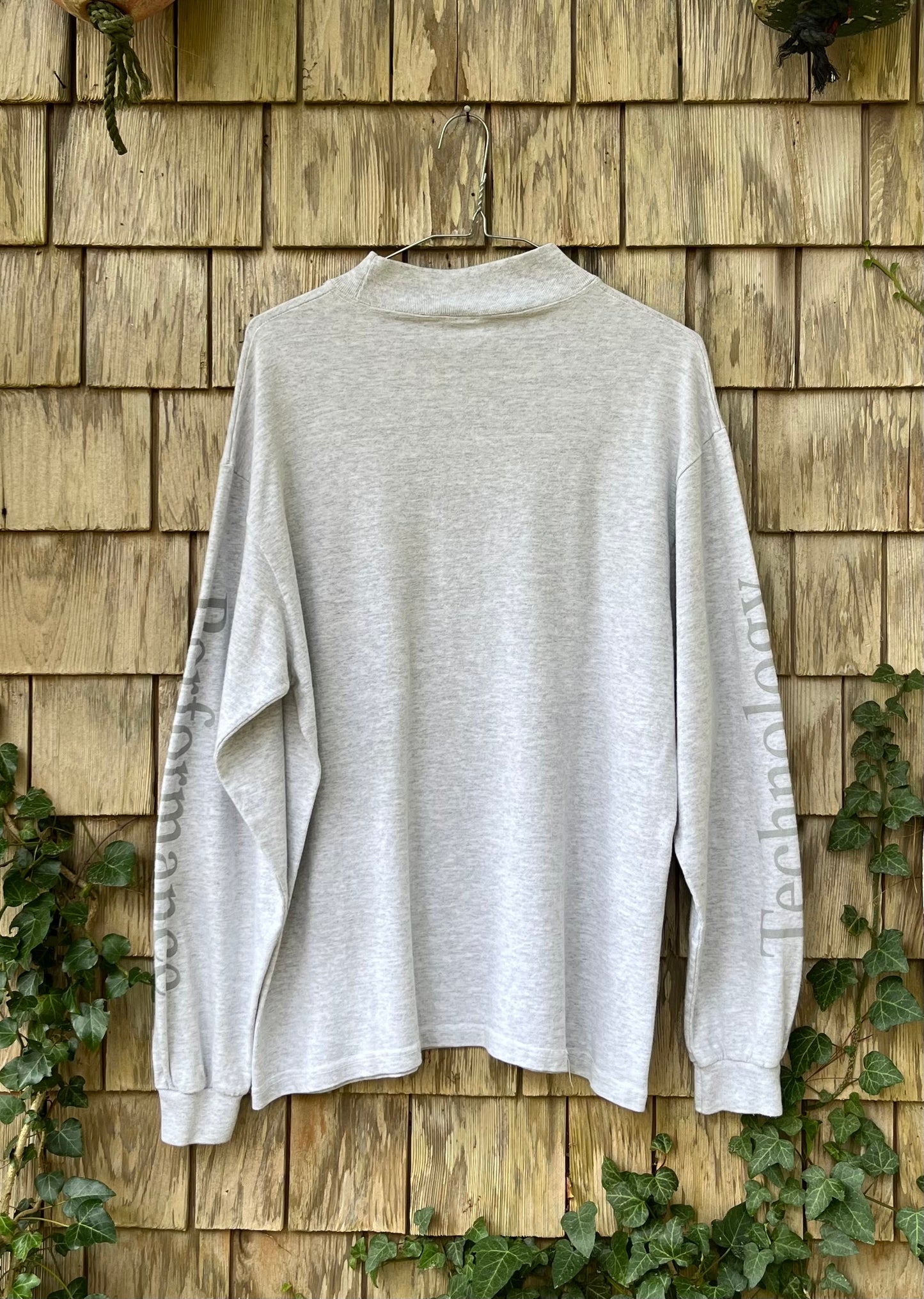 90s G. Loomis ‘Where Technology & Performance Meet’ Long Sleeve Mock Neck Shirt (M/L)