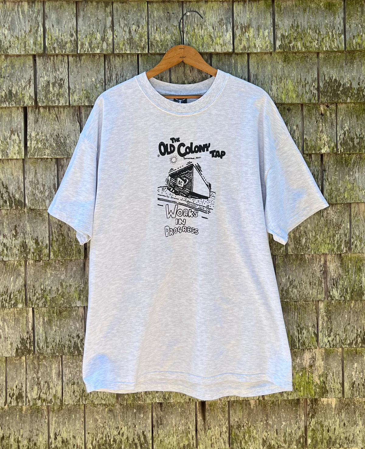 00s Old Colony Tap Provincetown Howlin Jack Memorial T-Shirt (L/XL)